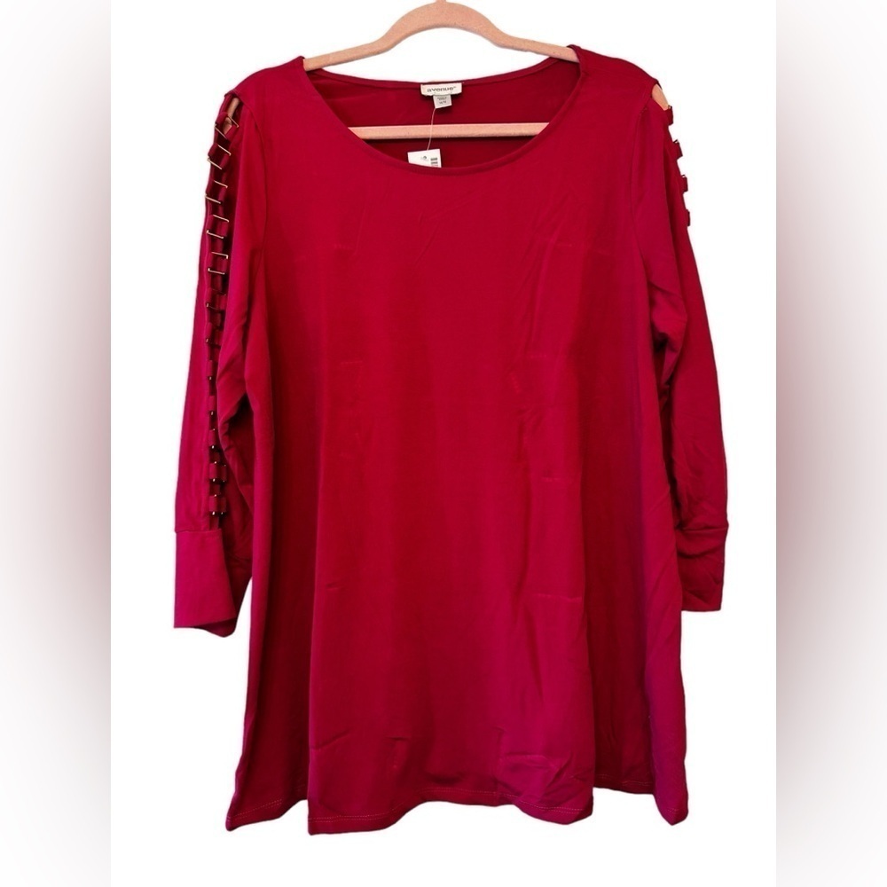 Avenue Split Sleeve Top with Metal Detailing